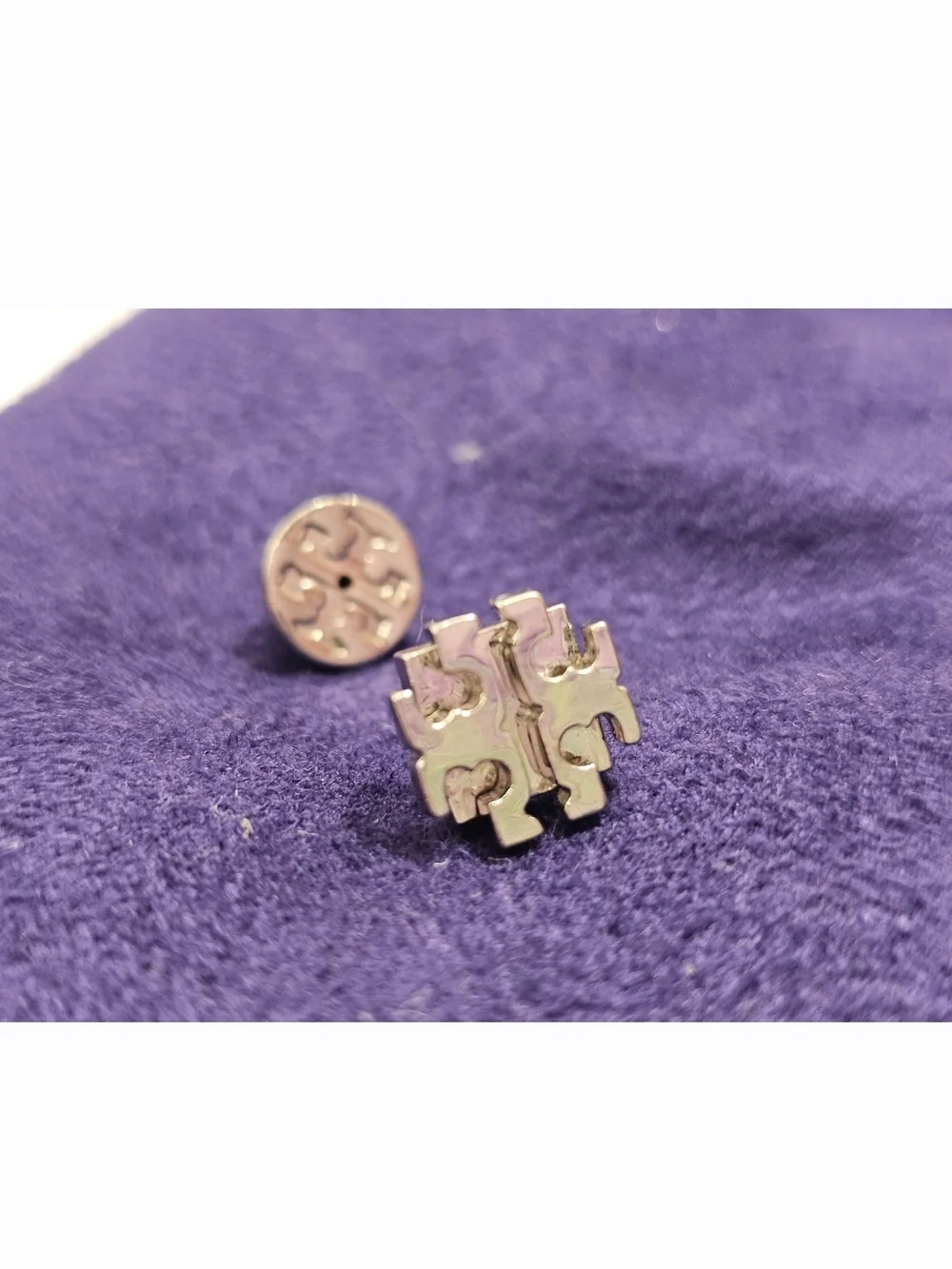 Tory Burch Eleanor Stacked 3D Logo Stud Earrings - Silver - Like New - Picture 4 of 5